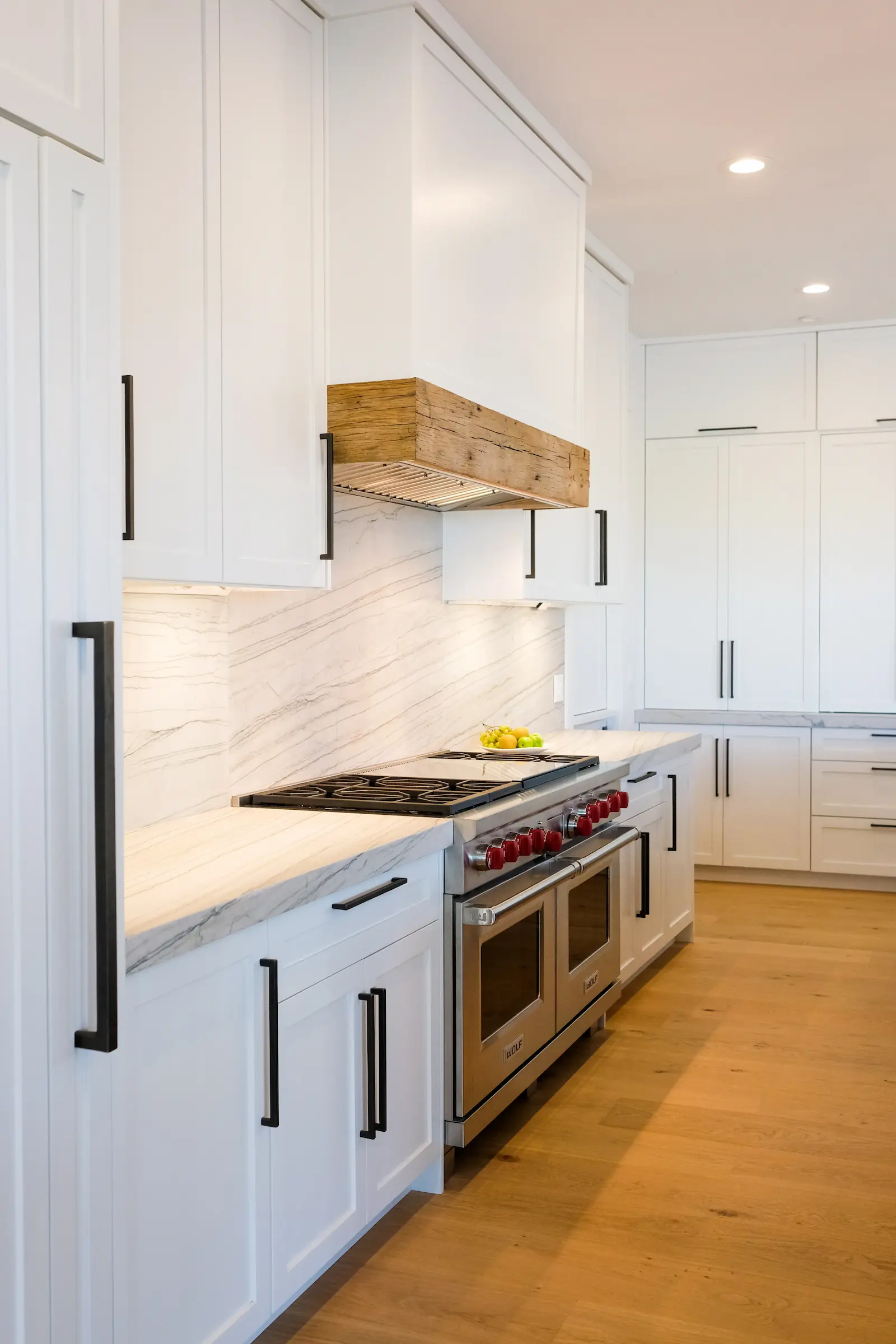 clean white modern kitchen
